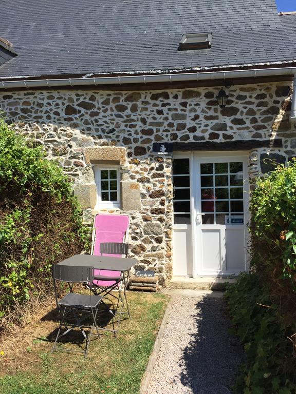 Gites Au Clos Du Lit Saint-Aaron Exterior foto
