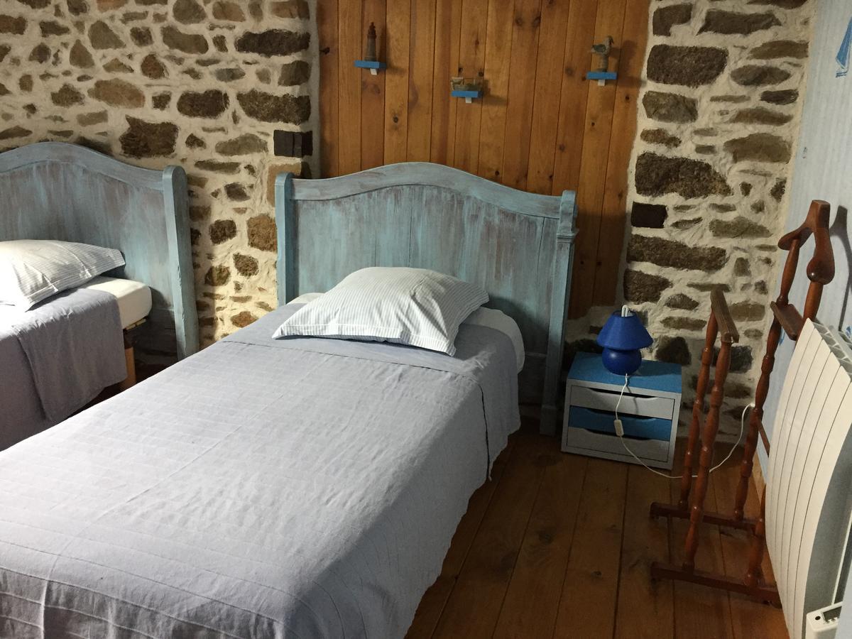Gites Au Clos Du Lit Saint-Aaron Exterior foto